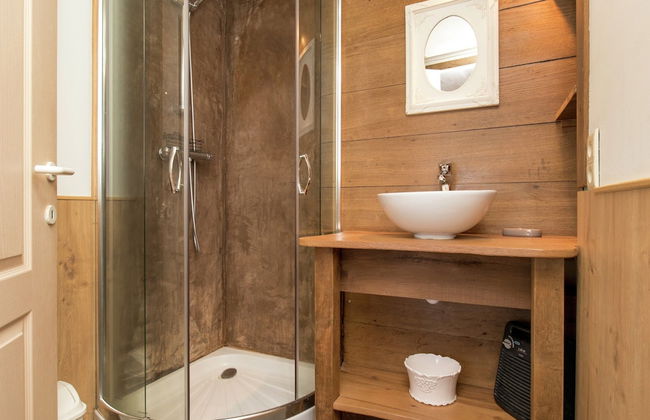 Beautiful Cottage in Malempre With Fenced Garden - Photo 15