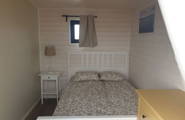 Black Beach Small Cottage - Photo 3