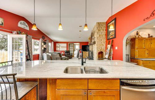 1 Mi to Attractions Getaway with Mtn Views! - Foto 16