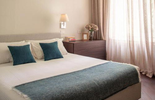 Sant'Ambrogio Luxury Apartment R&R - Photo 17