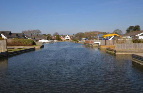 Coots - beautiful property in the heart of Wroxham sits on the waterside - Photo 26