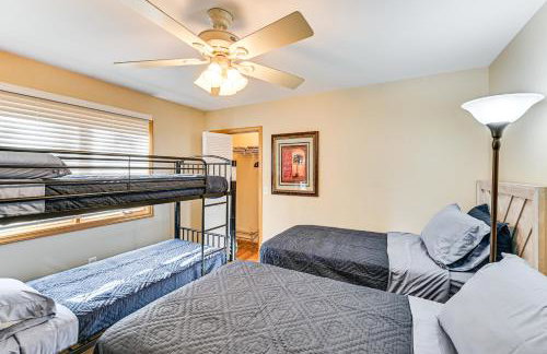 Dock and Gazebo! Lakefront Duplex Near South Haven - Foto 19