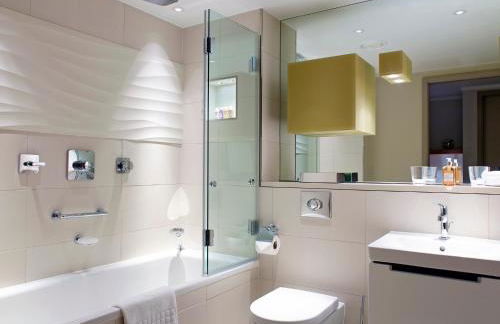 Cheval Three Quays at The Tower of London - Photo 7