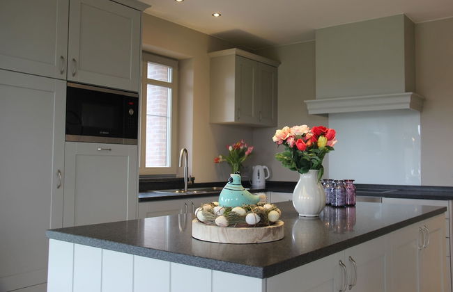 Peaceful Peer Holiday Home - Photo 10