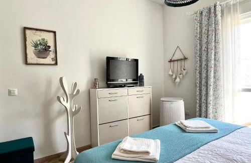 La Bodega del Mar - Luminoso y céntrico apto con piscina en verano y parking - Foto 35