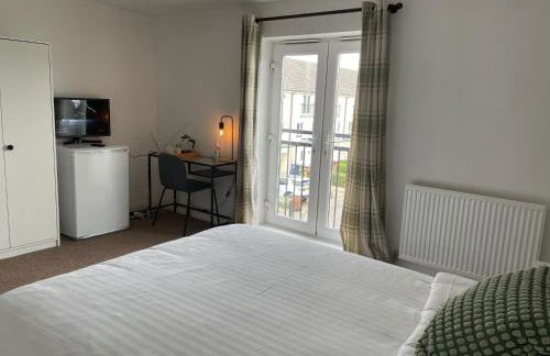 Spacious 4 Large Bedrooms Thurrock Grays 3 baths 1 ensuite Netflix Free Parking - Foto 5