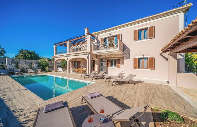 Classic Villa - Photo 15