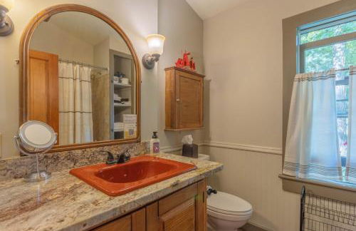 Walking distance to Lake Michigan! Cozy Cottage - Foto 9