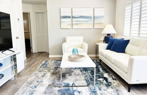 Modern Apartment - 3 of 4 - Photo 1