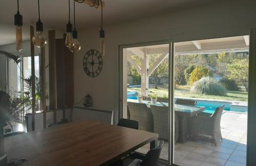 Tout proche d'Ax les Thermes détente et relaxation jusqu'à 8 pers dans la maison de Véronique avec piscine terrain de pétanque et jacuzzi - Foto 8