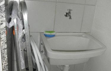 NA BEIRA MAR DE PAJUCARA- EDIF NEO- APARTAMENTO QUARTO E SALA- TEM VARANDA - VISTA LATERAL DO MAR- RUA JULIO PLECH FILHO 60 ESQUINA COM AVENIDA DOUTOR ANTONIO GOUVEIA - CONSUMO ELETRICO É PAGO No CKECK-OUT 1KWH É 1,35 REIAS - Foto 18