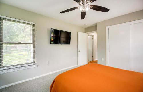 Spacious Yard Pet-Friendly Home in San Antonio! - Foto 18