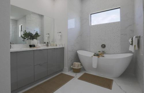KING BED - FREE Pool Heat - 85 in TV - 4BR Villa - Foto 10