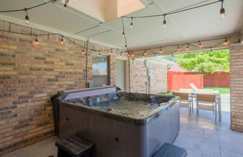 Vibrant Spacious Home w Private Pool and Jacuzzi - Foto 38