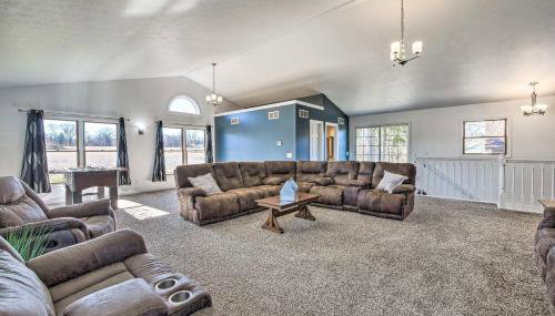 Spacious Massillon Log Cabin with Fire Pit! - Foto 4