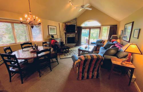 F8 Luxurious Mt Washington Hotel golf course home Wifi cable air conditioning - Foto 13