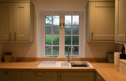 Luxury 2 Bed Woodland Cottage on Rewilding Estate - Foto 5