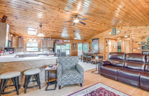 Picturesque Phoenix Vacation Home on Oswego River! - Foto 1