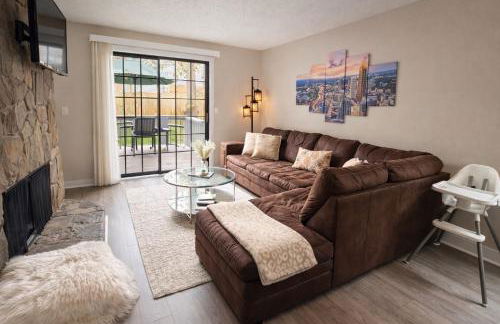 Cozy home with BBQ -5 min Braves - Foto 1