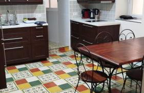 amazing place in the old town - Photo 13