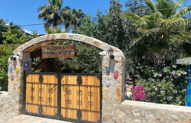 Kadir's Family House - Photo 50