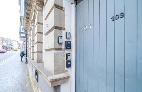 Modern Derby Studio - Sleeps 4, Close to Amenities & Parking - Foto 25