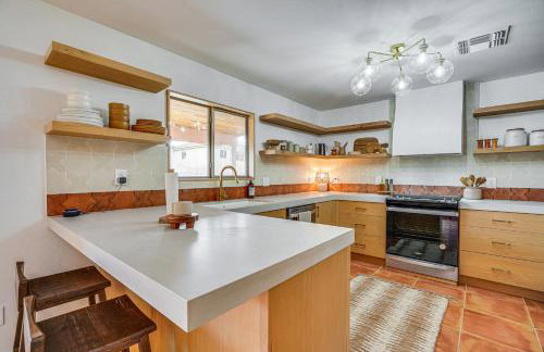 Gorgeous Green Valley Home Patio and Private Pool! - Foto 5