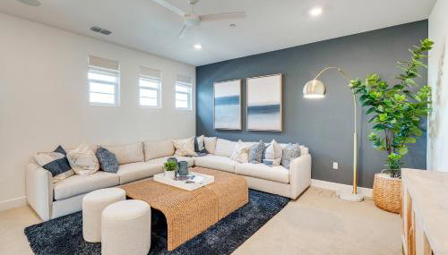 Elegant and Spacious Retreat with Yard in Woodland! - Foto 2