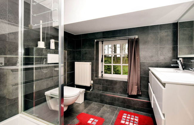 Luxurious Holiday Home in Érezée with Hot Tub - Photo 13