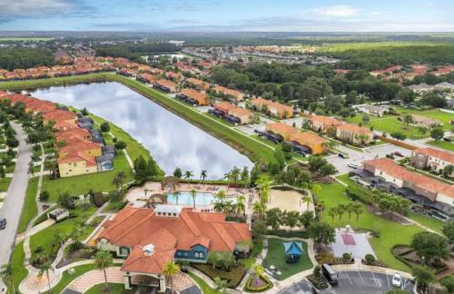 Family Nest 4-Bedroom Home Near Disney World - Photo 67