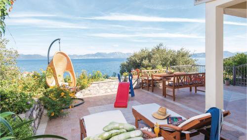 Three-Bedroom Holiday Home In Crkvice - Foto 2