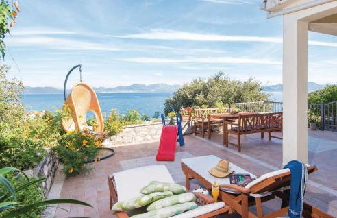 Three-Bedroom Holiday Home In Crkvice - Foto 2