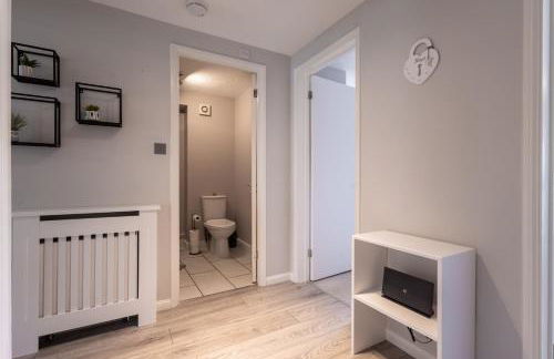 Modern 2 Bed Apartment Near Gatwick - Foto 12