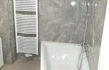 Sehr grosse 5 Zimmer Wohnung mit Garten und terasse - Foto 24