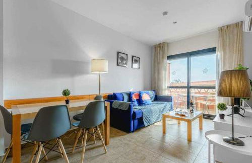 Apartamento junto a la playa 4p piscina y parking - Foto 1