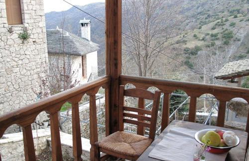 The Mountain House -mountain getaway - Photo 45