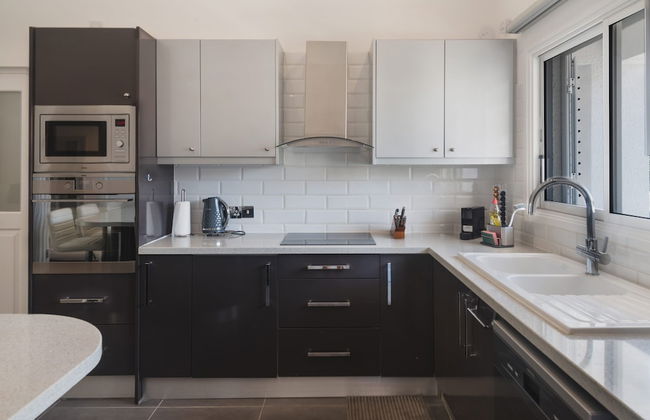 Phaedrus Living Luxury Botanic Residence - Photo 8