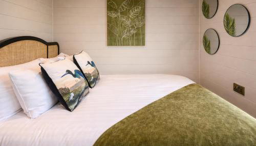 Staining Luxury Lodges - Photo 4