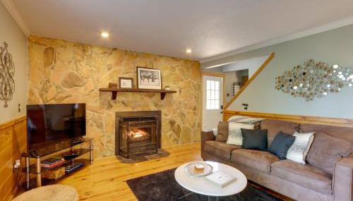 Blue Ridge Getaway with Hot Tub and Seasonal View! - Foto 2