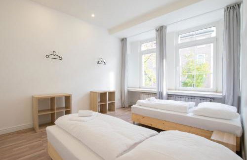 Tolstov Apartments - 1 or 3 Room Apartments - 20 Min Messe DUS and Old Town DUS - Foto 11