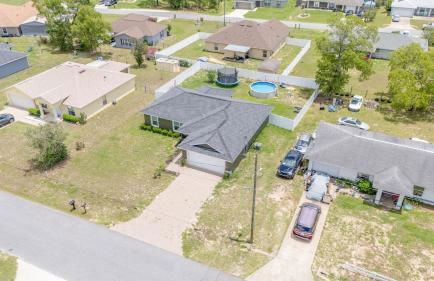 COZY home with fenced patio - Foto 25