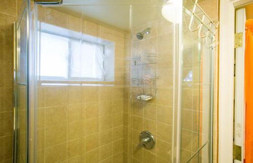 Charming Private 1BR Apartment with Easy NYC Access - Foto 12