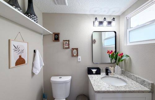 Jax 5BR Family Paradise -Hot Tub-Game Room-Patio- - Photo 66