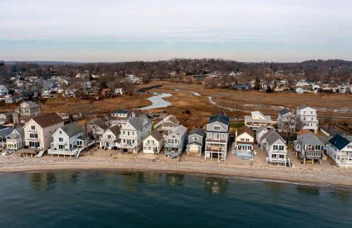 Cheerful 3 Bedroom Beach Front Cottage with Fire Place - Foto 18