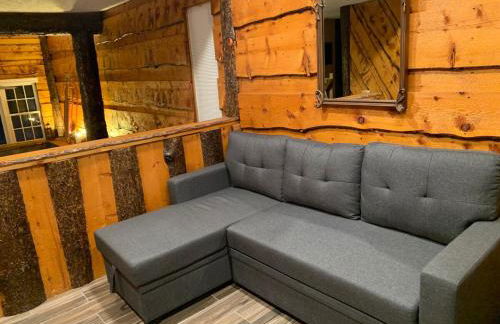 The Treehouse at 11 Gables - Center of Ludlow Village near Shopping and Restaurants - Foto 9