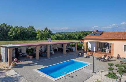 Beautiful Villa Sveta Anna with jacuzzi in Tinjan - Foto 11