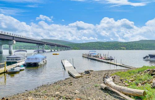 Pet-Friendly Home with Beach in Northville! - Foto 2