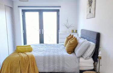 2 Bed Balcony Apt-Free Parking-Ideal for Work or Leisure - Foto 11