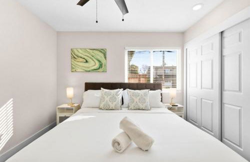 Dog Friendly Home Near the Beach with Grill, Fire Pit, Enclosed Backyard - Foto 71