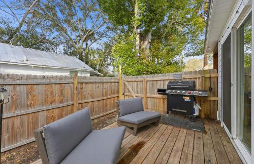 Cozy Coastal Cottage Minutes to Beach and Downtown - Foto 39